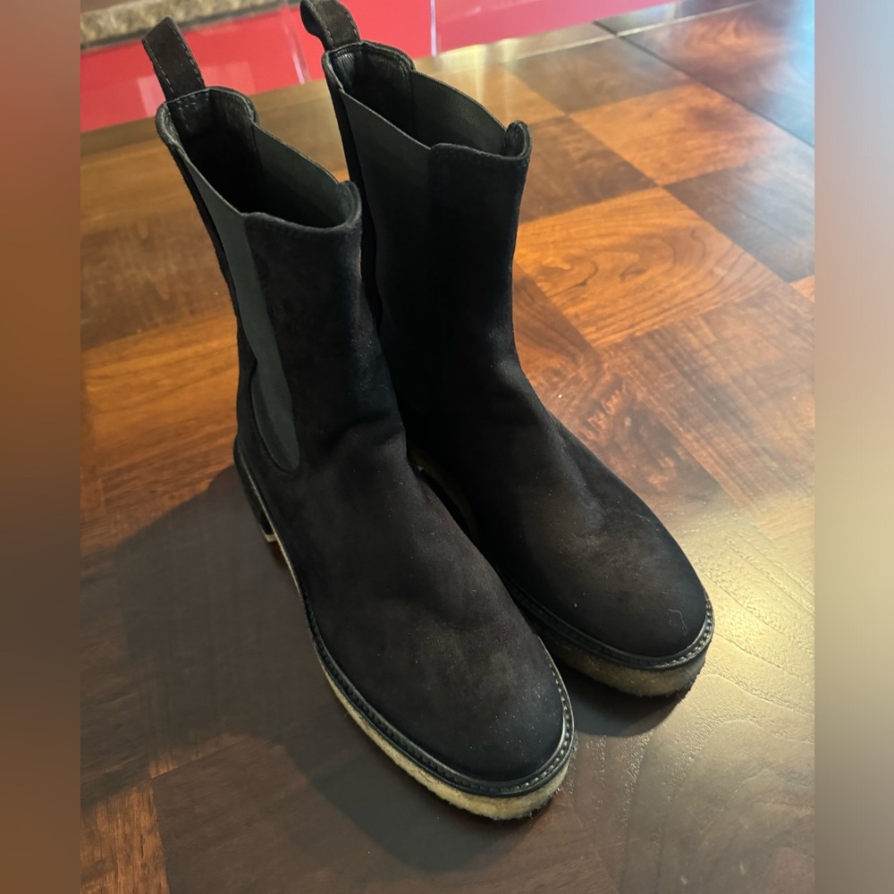 Excellent condition barely worn Frame Le Canon Chelsea boot